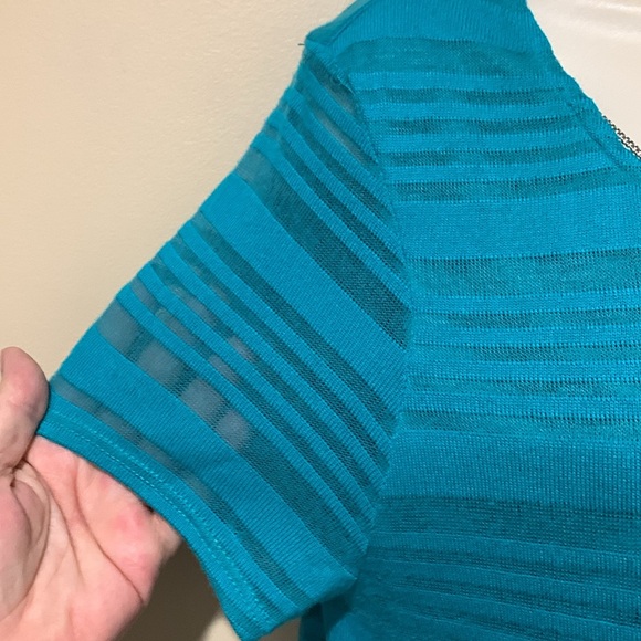 B. Design top - Picture 4 of 12